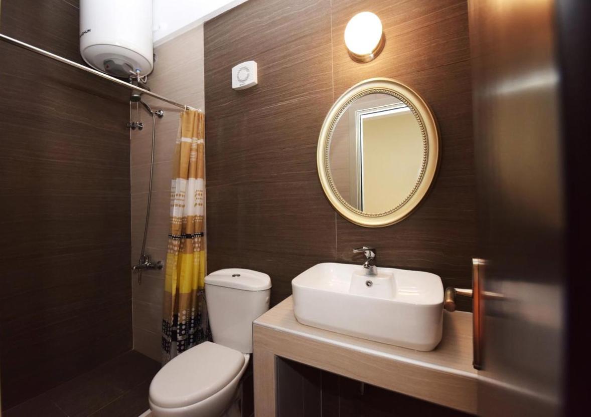 Elia Beach Modern Suites 弗洛伊塔 外观 照片