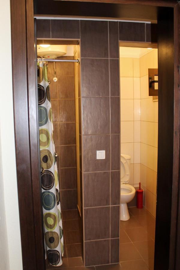 Elia Beach Modern Suites 弗洛伊塔 外观 照片